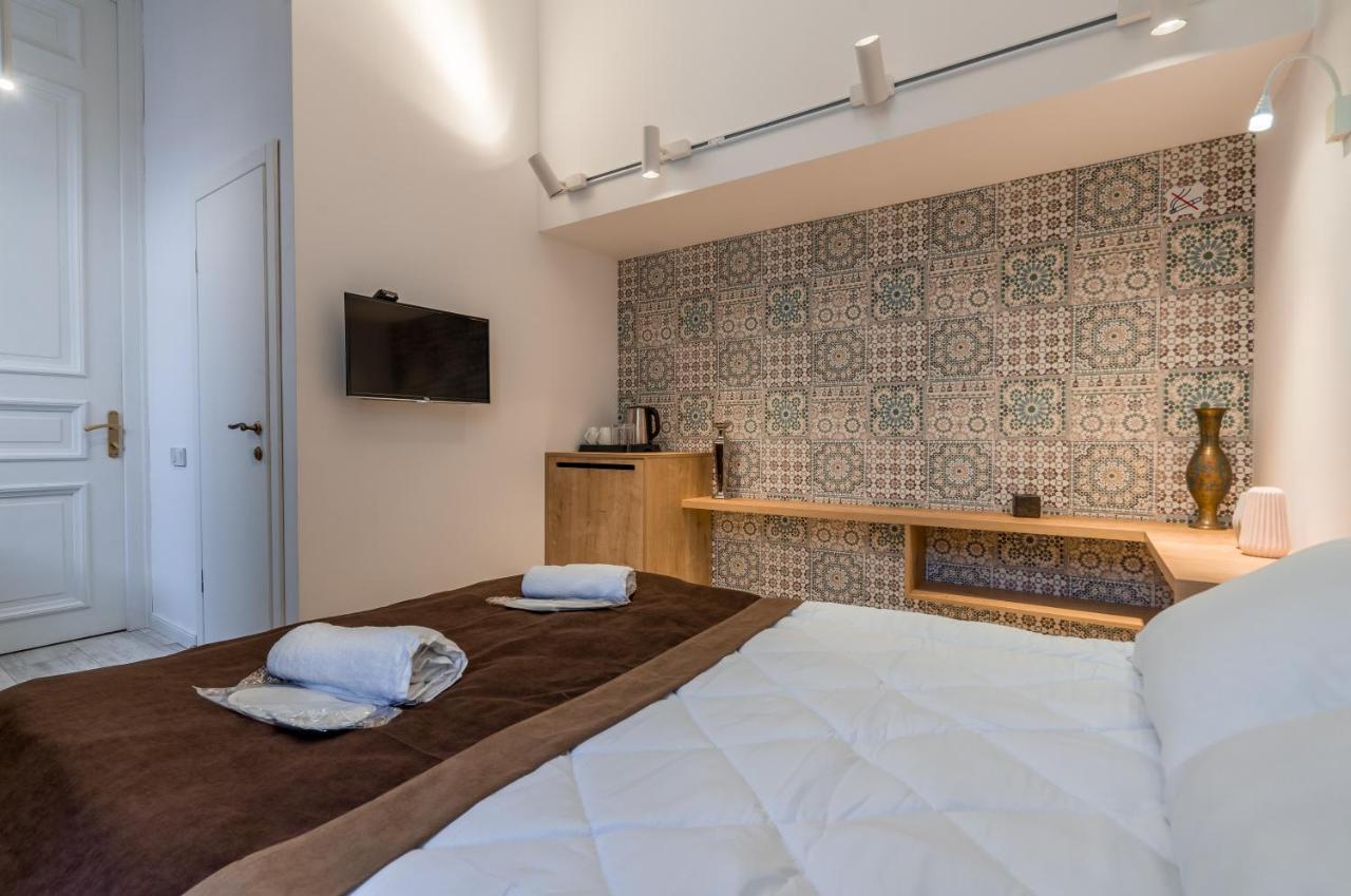 Mini Hotel On Aghmashenebeli Ave Tbilisi Exterior foto